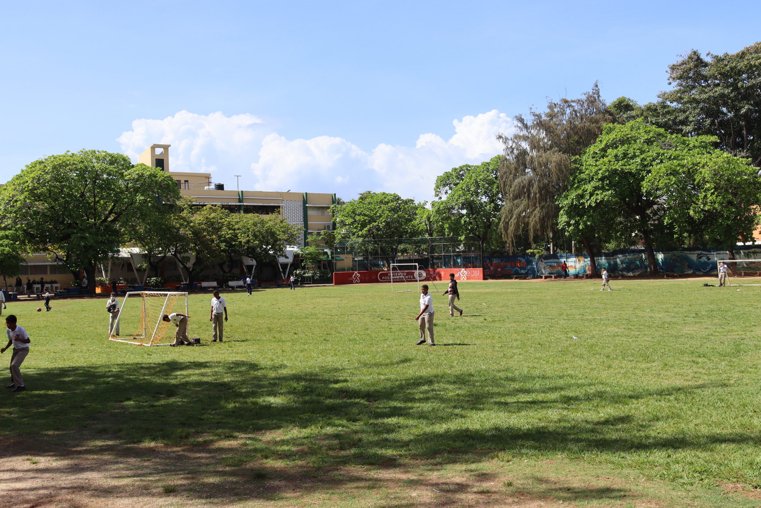 Colegio Calasanz De Santo Domingo 2098